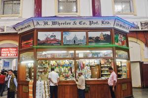 WR serves closure orders to iconic Wheeler book stalls