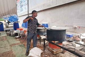 Desi method saves LPG at RSS camp