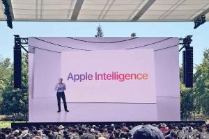 Beyond the AI Arms Race: The Apple Way to AI
