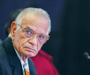 A Six-Decade Political Journey Untainted by a Single Stain