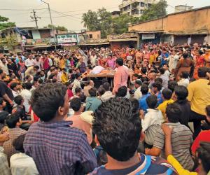 Kin stage sit-in demanding arrest of main accused