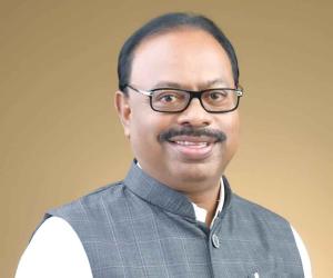 Maharashtra unveils sweeping land reforms
