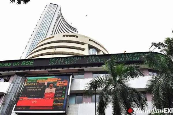 Sensex jumps 1,078 pts to settle at 6-week high on FII buying, gains in banking shares