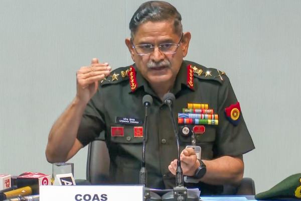 Army Chief gives full powers to commanders to respond to Pak violation of May 10 arrangement