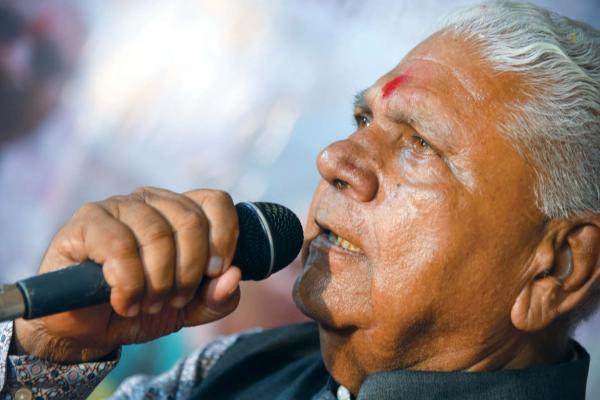 Jalgaon grandpa, 75, sets Karaoke singing world record
